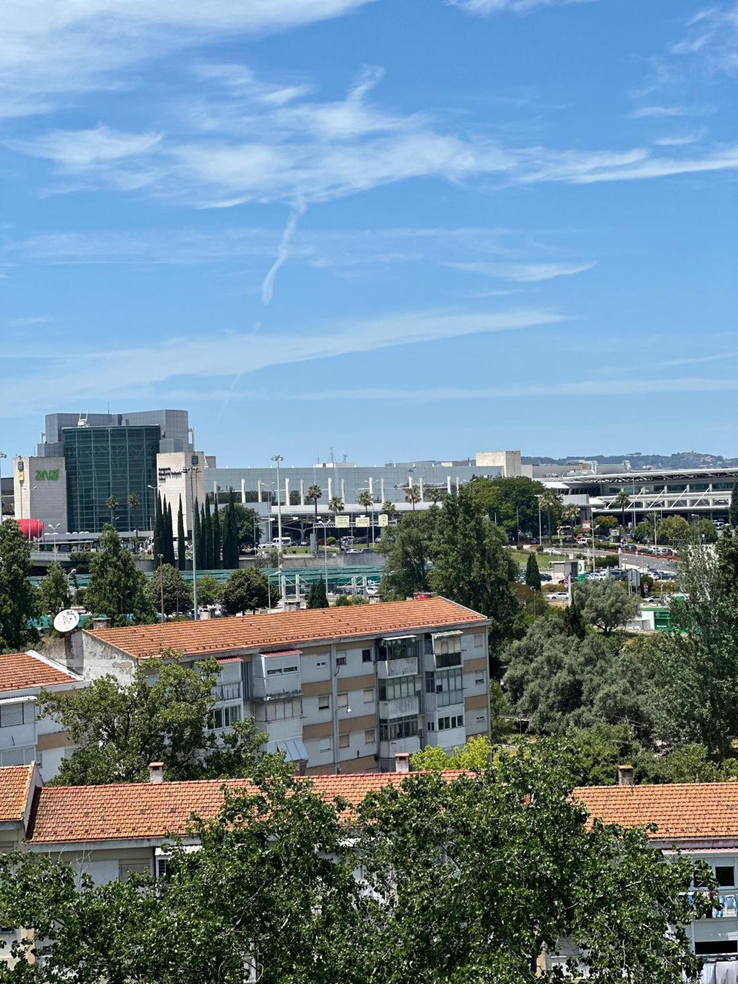 Quarto Aeroporto Lisbona Esterno foto